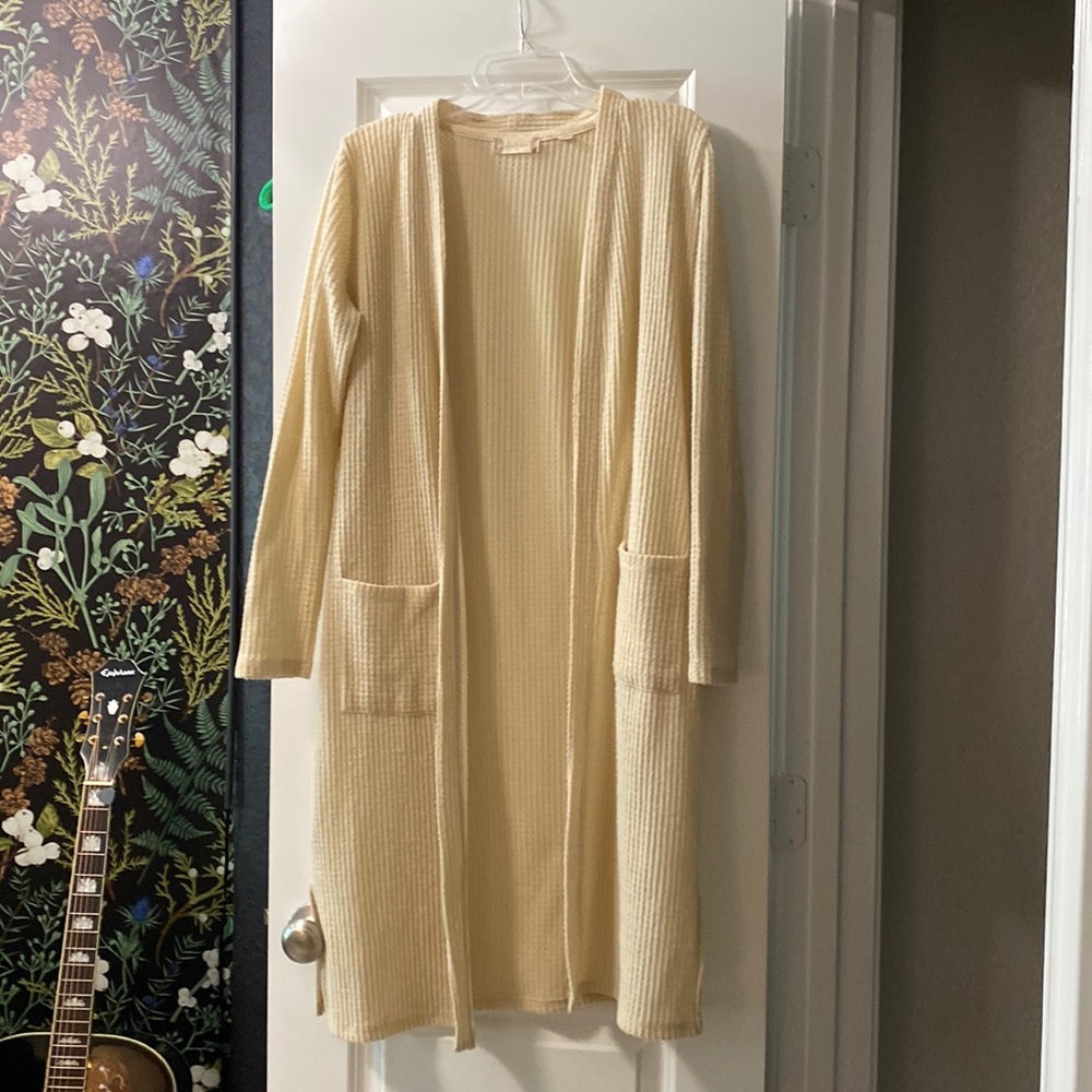 Medium cream waffle knit pocketed cardigan (long)